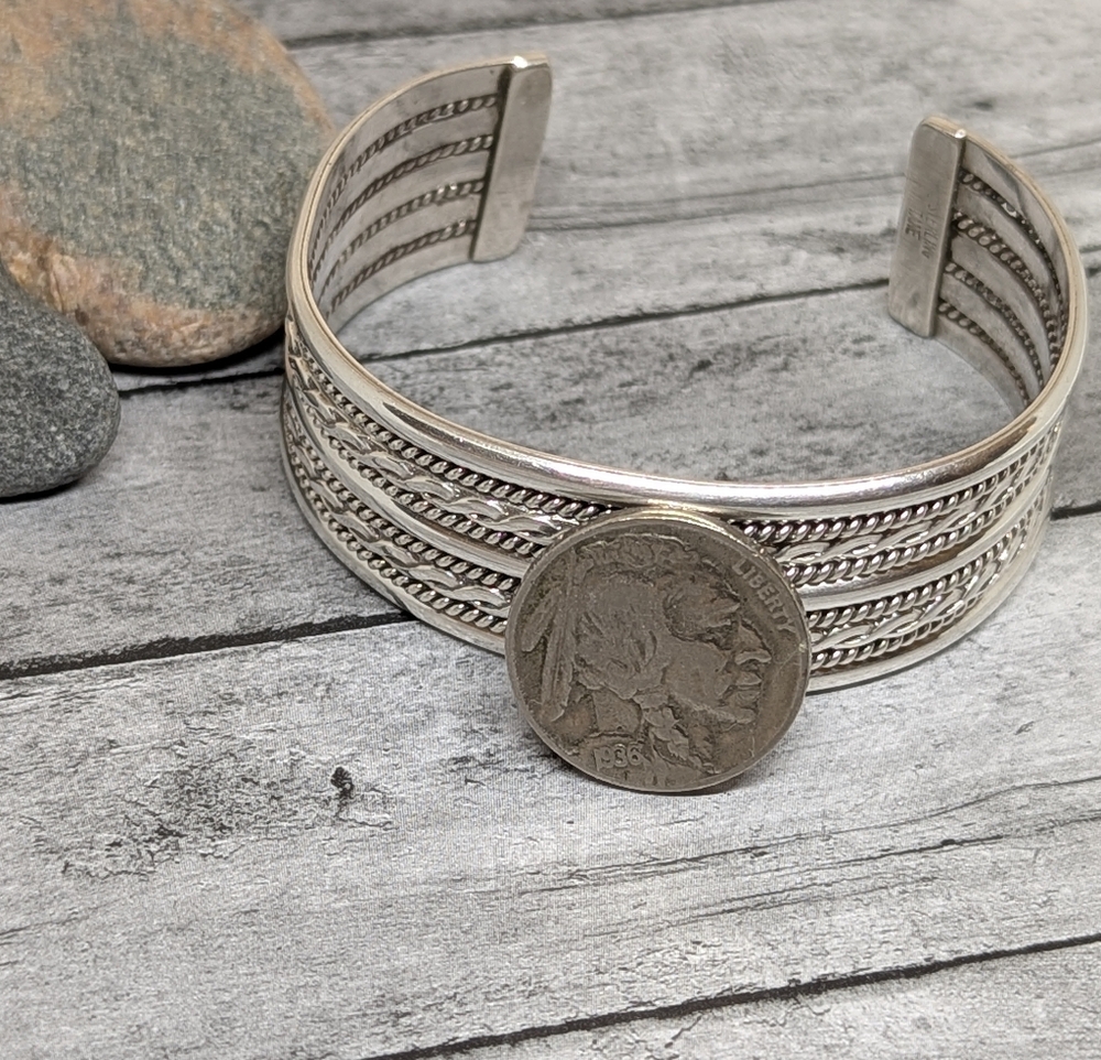 Tahe Signed Sterling Silver Bold Nine Banded Navajo Cuff Bracelet - Picture 4 of 11